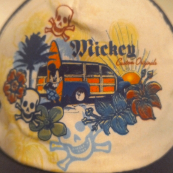 Disney Resort custom original Mickey skulls and cross bones,surf board van - Picture 2 of 6